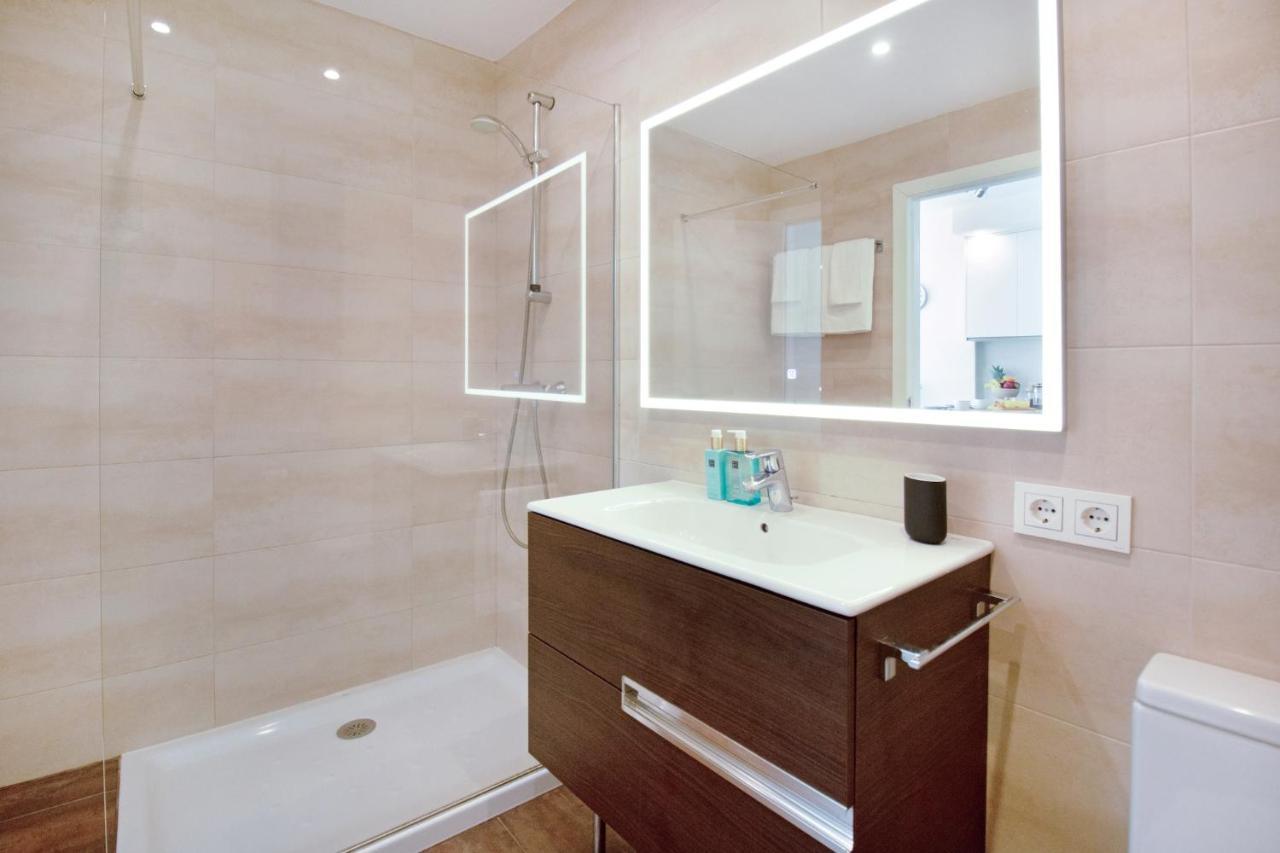 Modern Beach Apartment Romana Playa 723 In Marbella, Elviria Exterior photo
